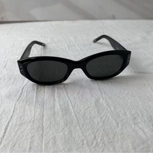 Elegant Black Sunglasses